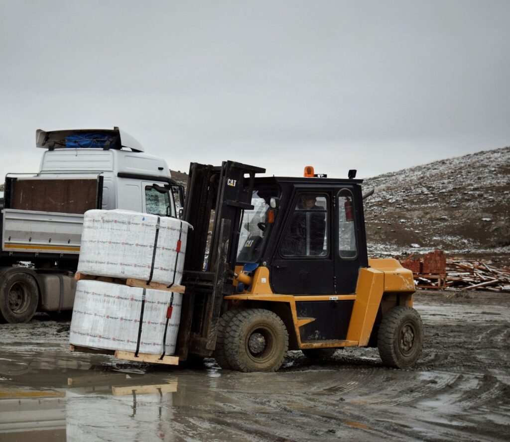 Pallets delivered where they are built in